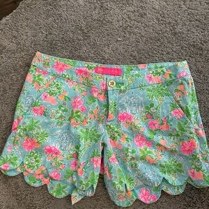 Lilly Pulitzer Disney Print Buttercup Shorts